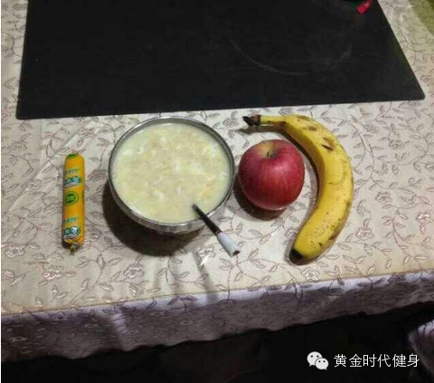 一个胖子的逆袭健身教练之路，他现在吃些什么呢？